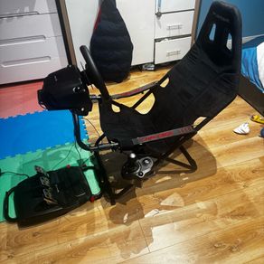 Playseat Challenge and Logitech G920 with Shifter