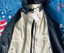 Kids waterproof jacket (7-8 years)