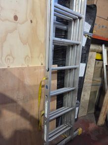 Triple  Extension Ladder