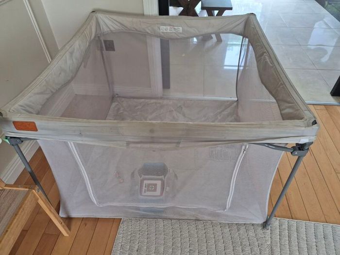 Venture All Stars Joy Square Baby Playpen