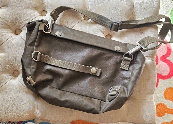Vintage 1970s Swiss Army Military Issued Utility Shoulder bag Gas Mask Bag Collectable Militaria