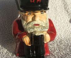 CHELSEA PENSIONER (Royal Hospital) - a vintage toby jug by Crown Devon (late 1960's). Excellent condition.
