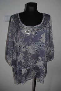 Indigo Collection floral top with sequins and beads size UK20 EUR48 Postage included