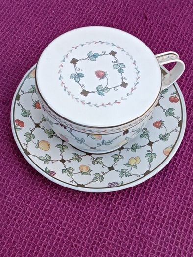 Beautiful Thin Tin Cup/Saucer/Lid