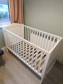 Sorrento Cot Bed mattress and bedding