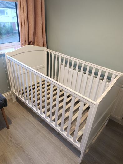 Sorrento Cot Bed mattress and bedding