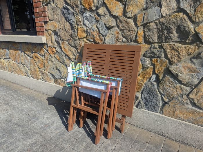 Outdoor table and chairs