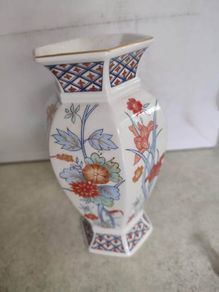 Vintage Royal Winton  Decorative Fine Ceramic Vase 17cm