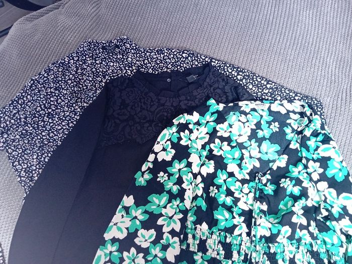 Maternity clothes bundle (25 pieces)