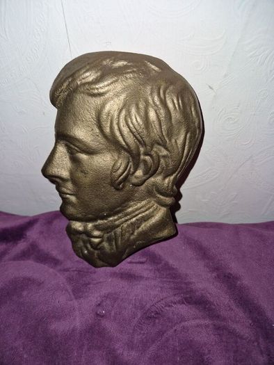Vintage brass plaque of unknown man