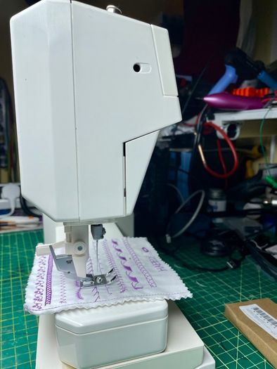 ELNA Diva 8000 Sewing machine - Serviced - Excellent condition - Swiss manufactured quality machine