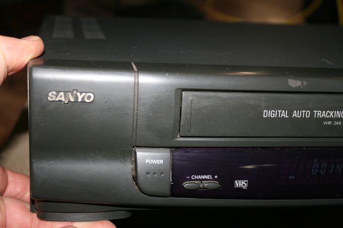 Sanyo Vhs  Model  Vhr-246ir
