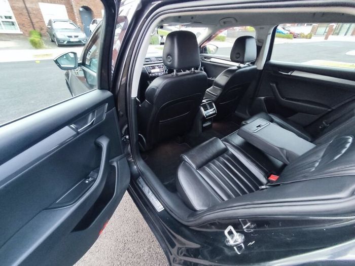 Skoda superb 2.0tdi automatic