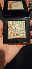 Limited Edition Bobbi Brown x Tokidoki Highlighter Highlighting Powder in Pink Glow