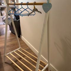 clothes rack