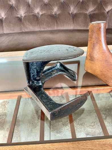 Cobblers Anvil Vintage Cast Iron Shoe Last Book End Door Stop Heavy Prop