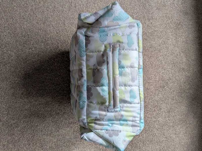 Baby Delight portable bassinet