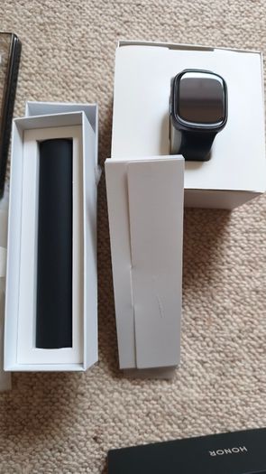 Honor magic V5 ivory white