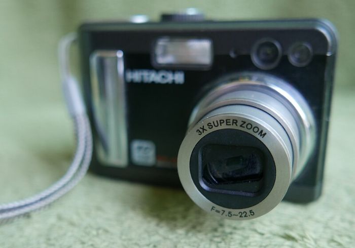 Hitachi Digital Camera HDC-1061E 10.0MP Tested