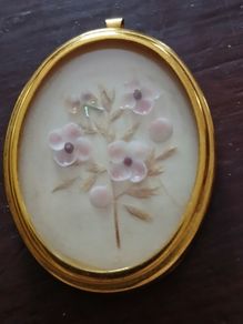 Vintage shell pendant
