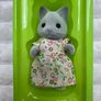 Sylvanian Families Country kitchen set with grey cat Damaged Box Please see pictures Image 6