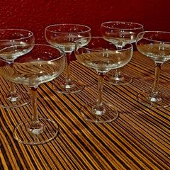 Vintage champagne coupes