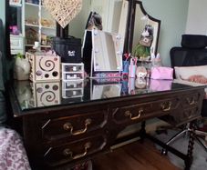 Dressing table