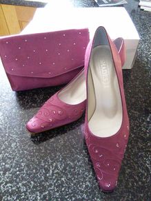 Deep Pink / Purple Shoes w / Matching Bag