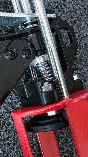 Heavy-Duty Caulking Gun JTOOL380 (Wide Frame)