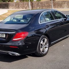 Mercedes E200d Avantgarde | 106,000 KM | Cream  Le