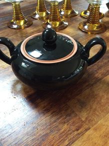 Villeroy and Boch Biarritz Mid century Black glazed lidded sugar bowl with pink / peach interior