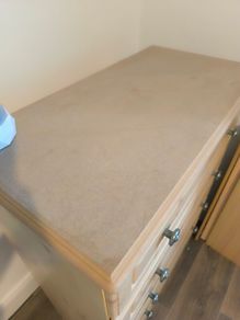 Chest of drawers