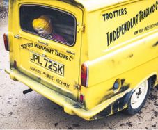 Genuine Reliant Regal Supervan III Badge