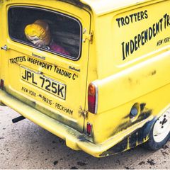Genuine Reliant Regal Supervan III Badge
