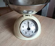 Vintage Style Flamant Mechanical Kitchen Scale