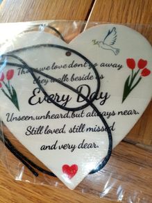 bnwt wooden heart
