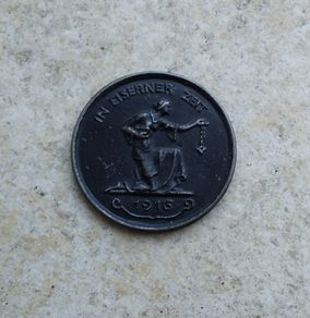 1916 German " Iron For Gold "  War Effort Medal