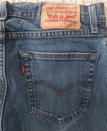 Genuine LEVIS 511 Men's W30 L32 / free post