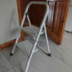2-Step Folding Steel Step Ladder