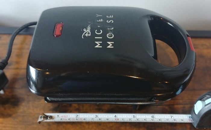 Official Disney Mickey Mouse Waffle Maker (Model DCM-9UK) Good Working Order