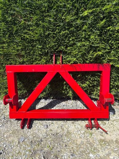 Euro bracket attachment for rear end of tractor