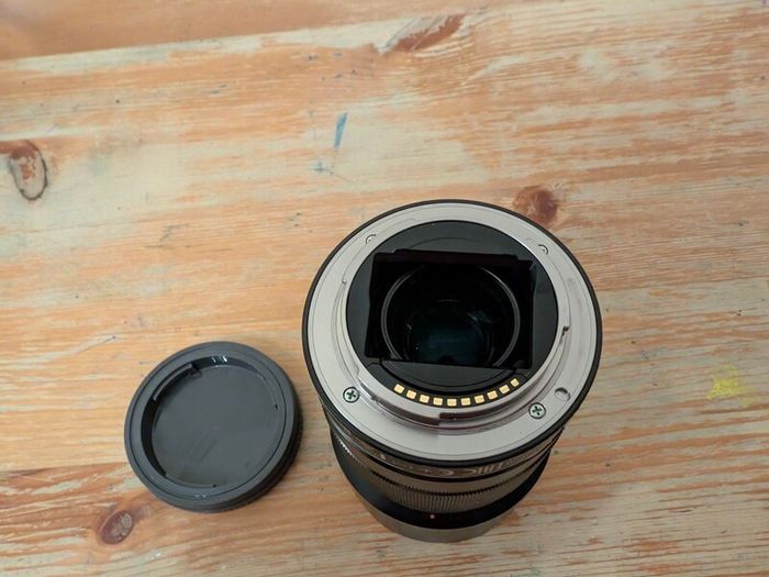 Sony FE 28mm F2 Lens