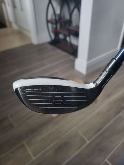 TaylorMade Sim2 max 4 hybrid
