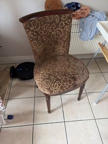 4 chairs
