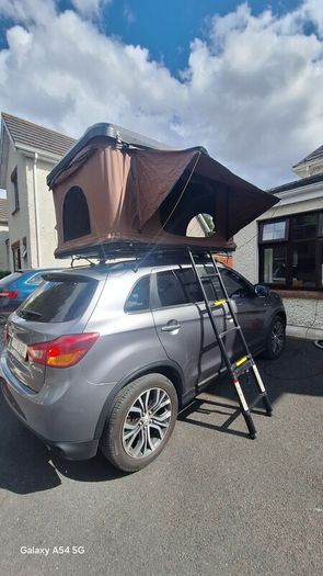 Roof tent