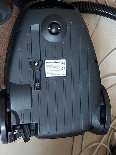 Morphy Richards Vacuum Cleaner, Model 980564, Red, in excellent condition and great suction