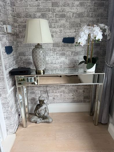 console table