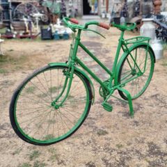 Vintage Bike on Stand KAS1311