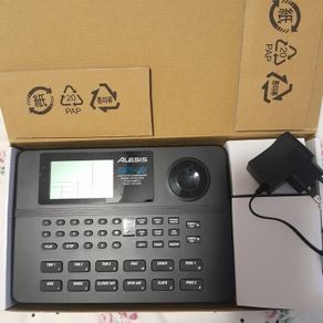 Alesis SR 16 drum machine