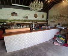 Bar and bar room